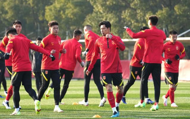 才两根手指就抖成这样了视频