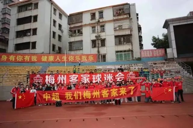 特大黑人娇小亚洲女mp4